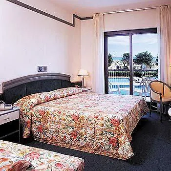 Atlantic 4*